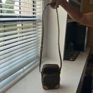 Vintage Louis Vuitton Amazone. Lovely condition. Even honey patina.